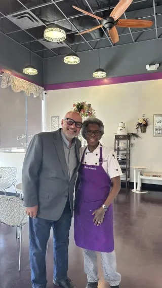 Late-Night Bakery Rescue Turned into a Sweet Surprise