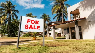 Texas MLS Flat Fee Listings: Keep Control and Save Big on Your Home Sale