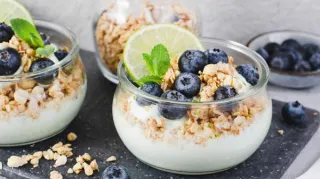 Midnight Snacks & Early Mornings: How to Shed Kilos on a Split Shift (And Still Feel Amazing!)
