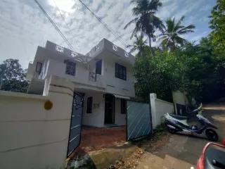 Beautiful 5 bhk independent house for sale at Nettayam