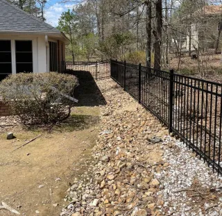 Enhancing Security with the Right Fencing Solutions: Best Options for Home and Business