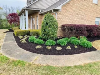 Driveway Edging and Mulching: Our Favorite Finishing Touches