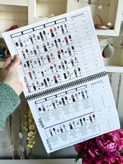 Women's Business What-to-Wear Outfit Calendar
