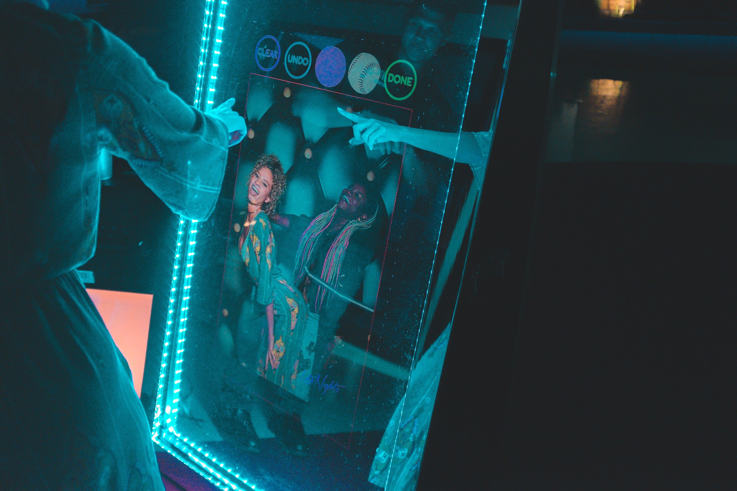 Mirror booth photo 4