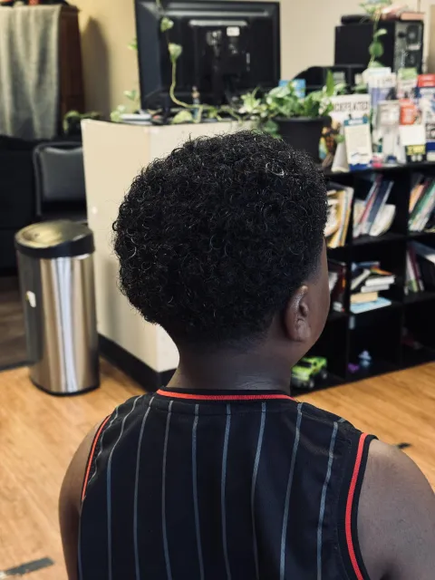 Back view of a finished taper and neck line-up