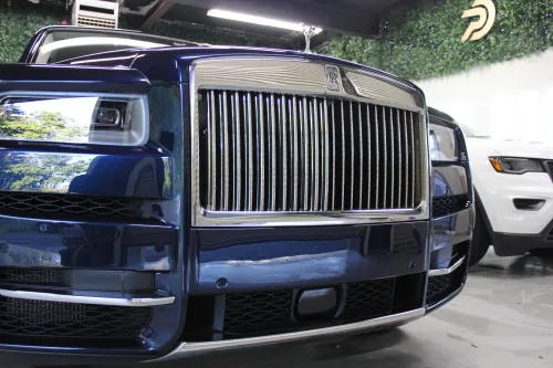Rolls-Royce Phantom grille and paint correction detail