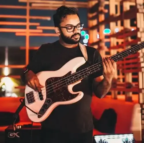 Anthony Muthurajah, electric bass faculty at Better Bass Lessons
