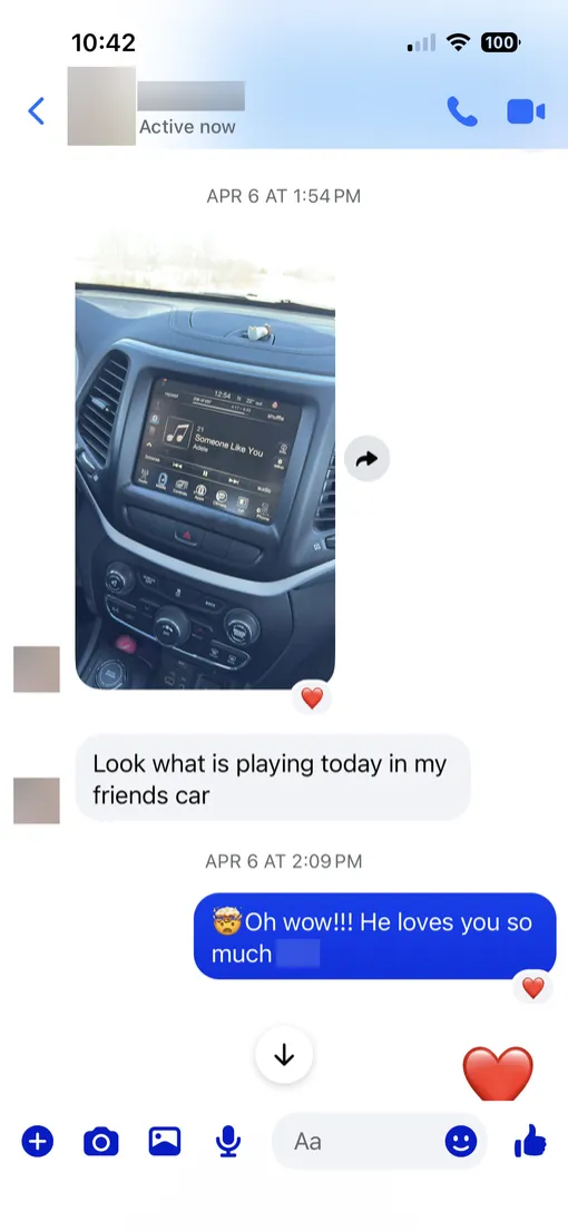 The photo she sent of the song playing in her friend's car