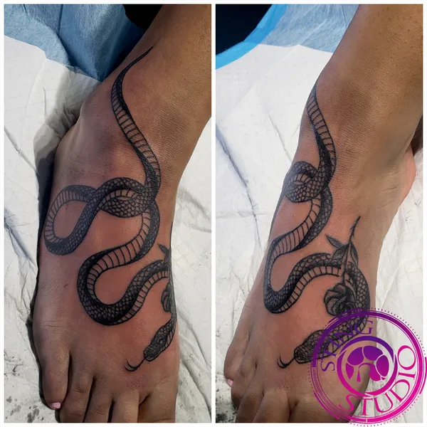 Snake blackwork foot tattoo – Sting Studio Ottawa