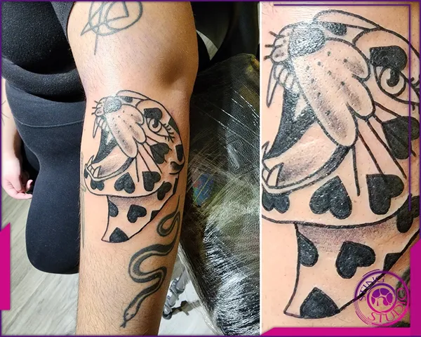 Blackwork tattoo by Derrick at Sting Studio Ottawa