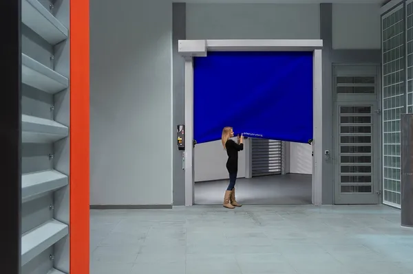 EFA-SRT® Soft Touch — Puerta rápida enrollable para uso industrial intensivo