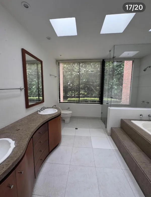 ESPECTACULAR CASA EN VENTA EN SAN SIMON – Imagen 3