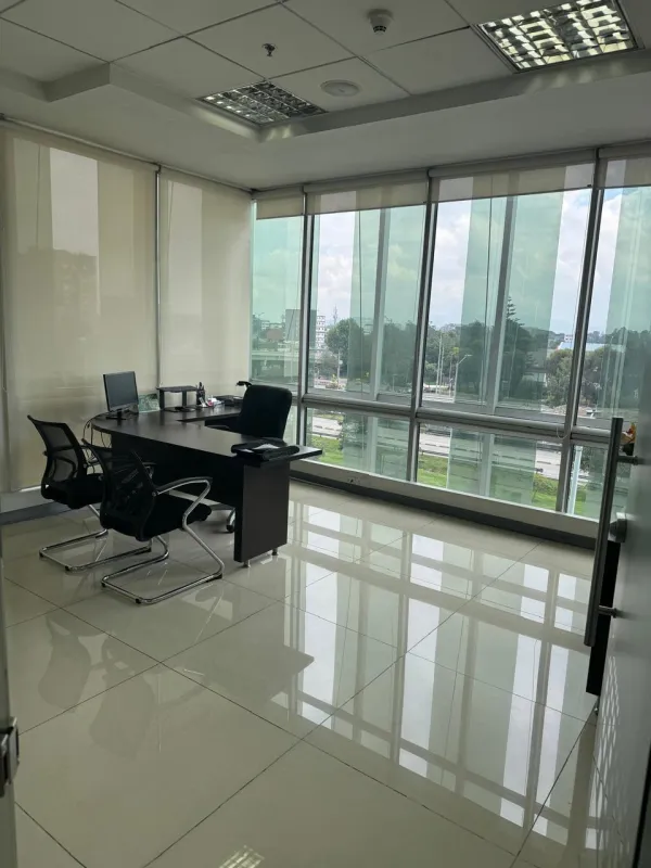 OFICINA CENTRO EMPRESARIAL ARRECIFE, TORRE AVENIDA EL DORADO – Image 3
