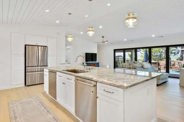 Oak Ridge Dr — Kitchen project by CTC