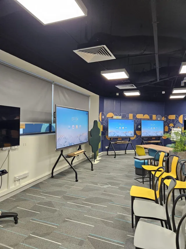 Vue Digital Signage and Interactive Display Success Story 19