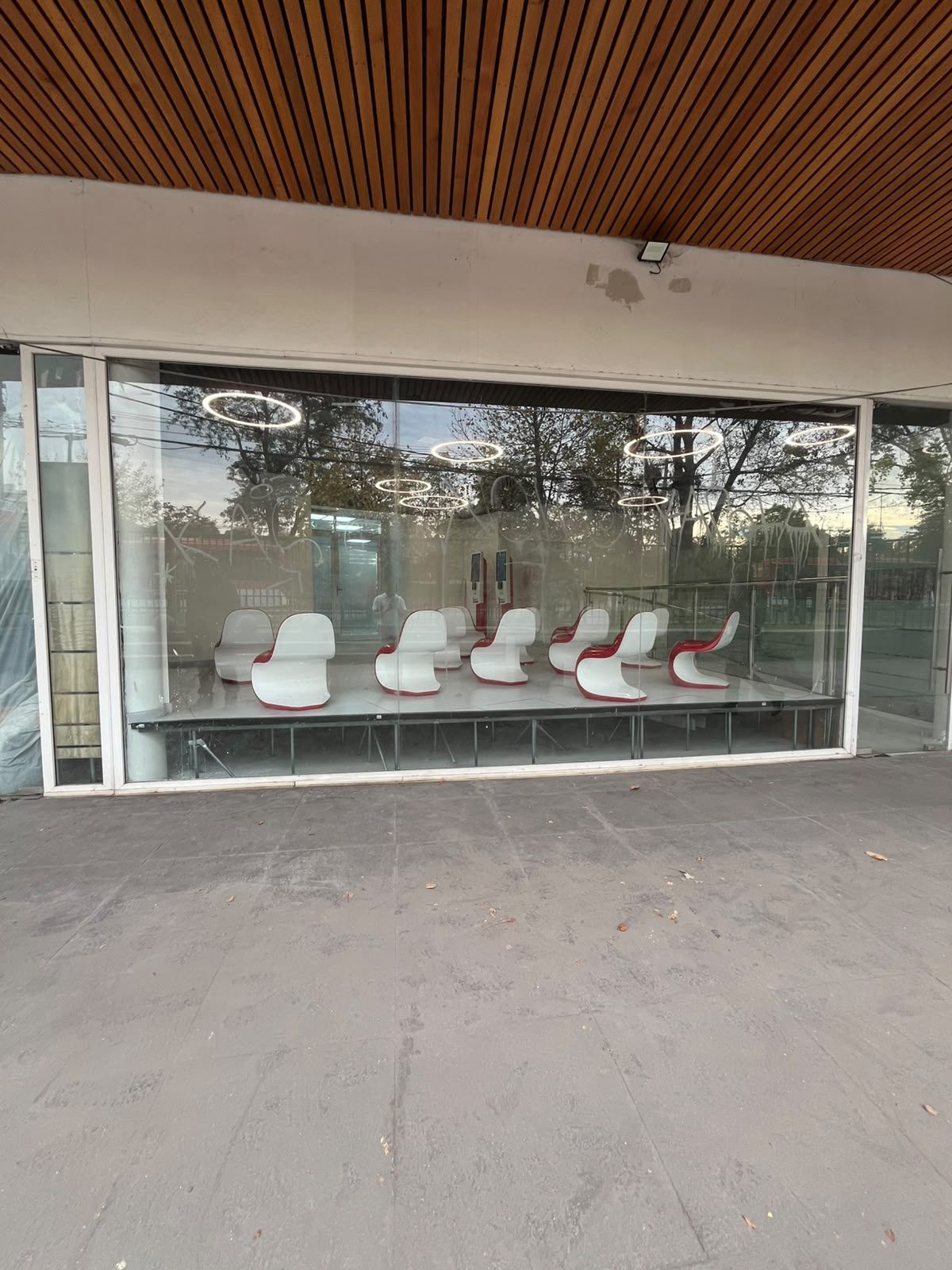 Vitrina de local comercial habilitado