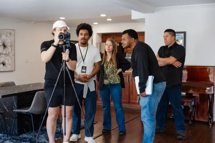 Learning to shoot a listing