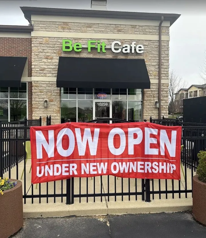 Be Fit Cafe storefront on Sawmill Parkway in Powell, Ohio