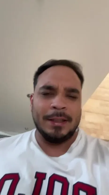 Manuel, contando su caso en vídeo