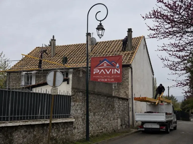 Chantier de couverture Pavin Couvreur Isère