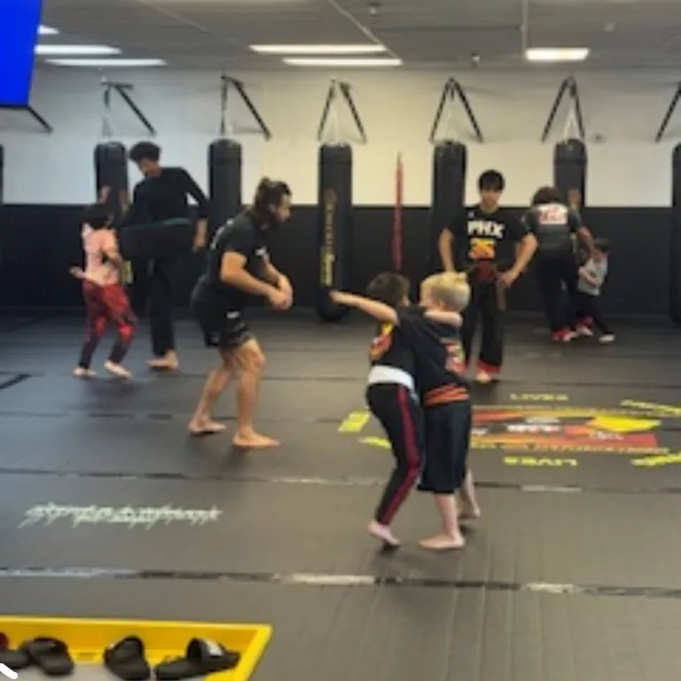 2KnuckleSports Glendale Az facility image