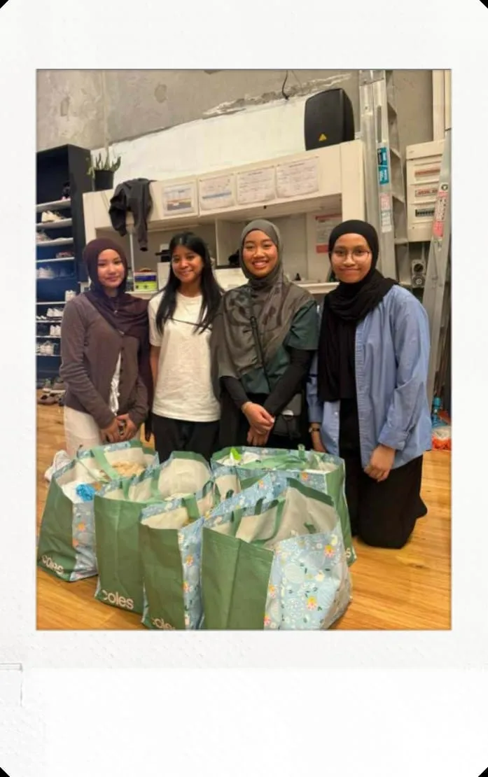 Sisters' team with their wrapped hampers
