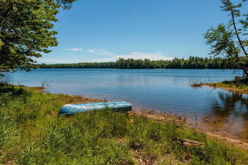 A LAKE TO ENJOY