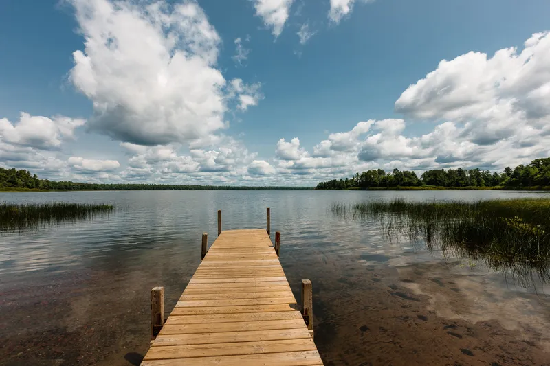 SUMMER LAKE MEMORIES