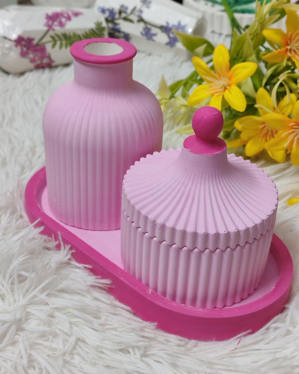 Jewelry box, Small Flower Vase and Try