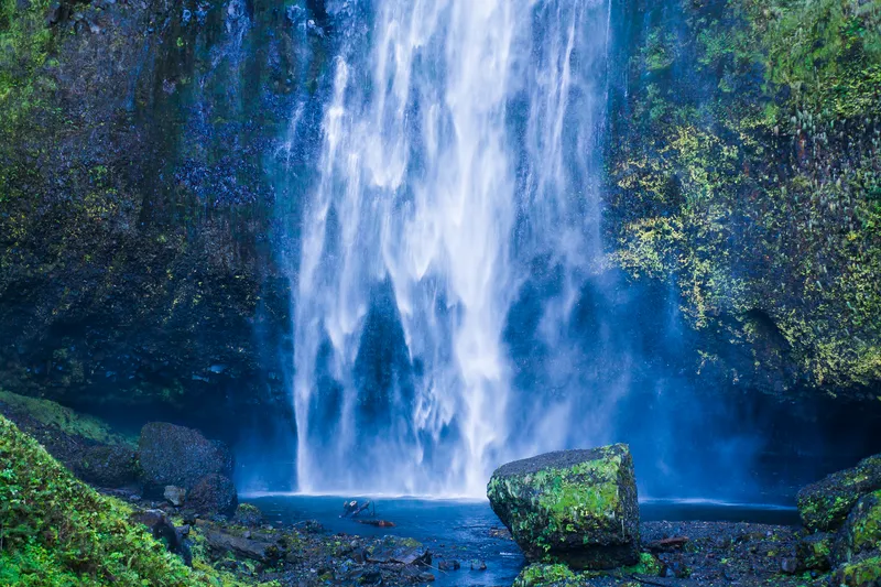 MULTNOMAH FALLS – Multnomah County, Oregon