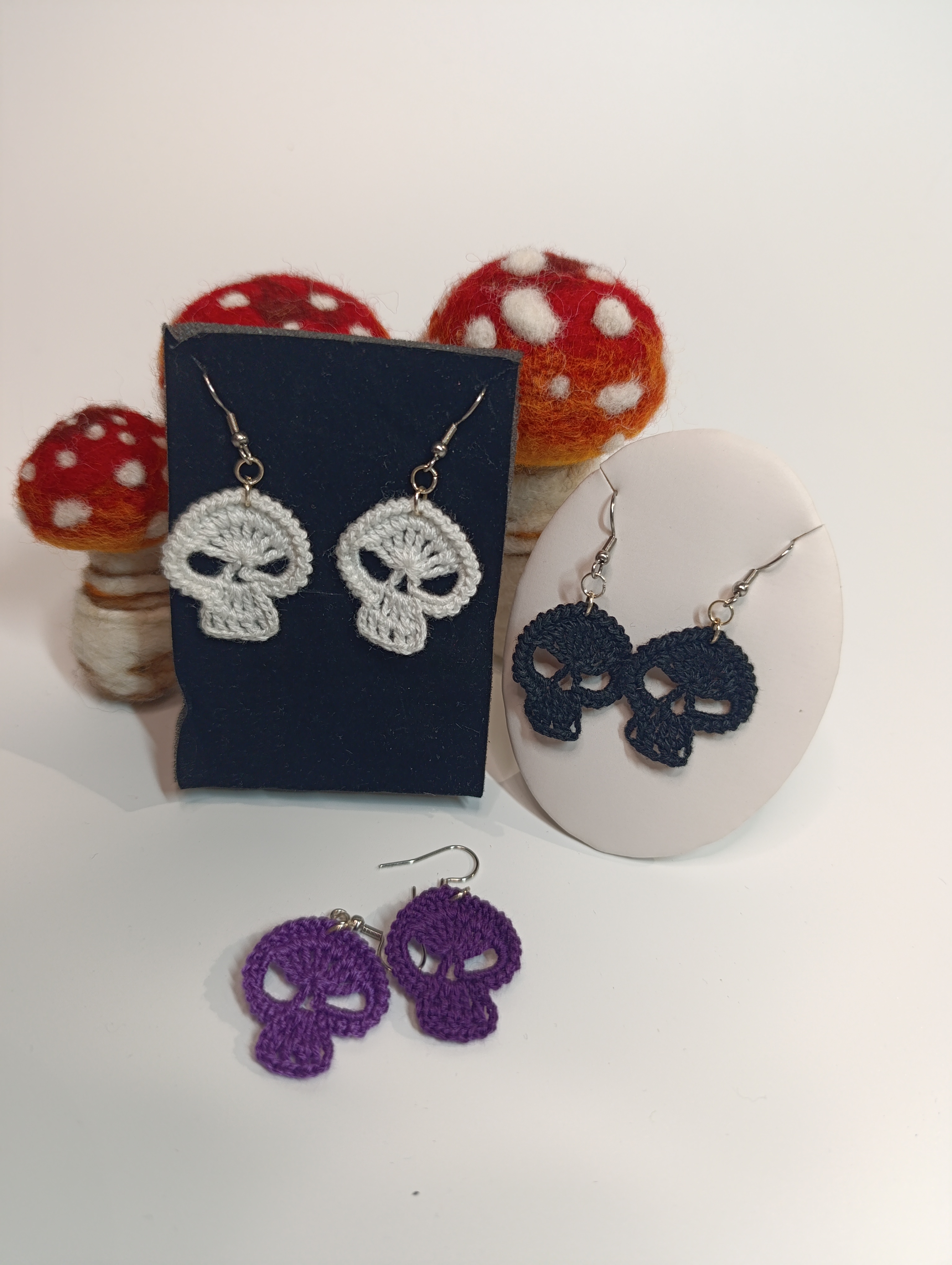 Skull earrings