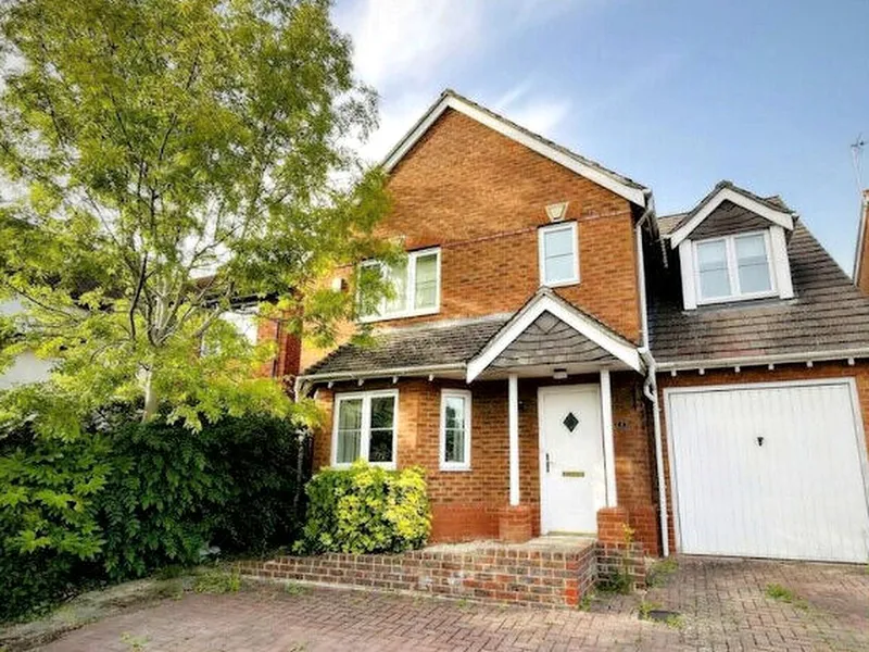 Front of a detached house in Earley