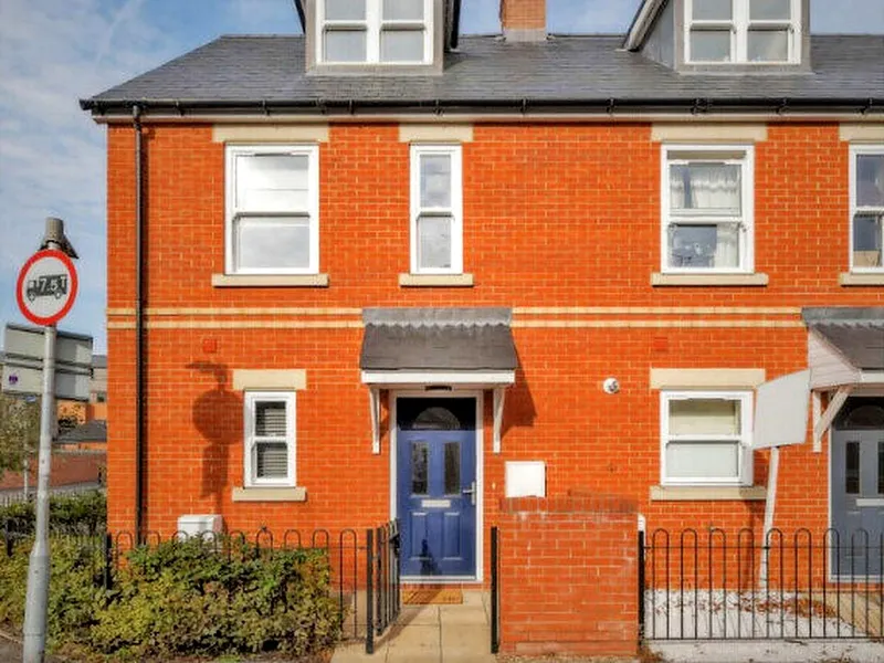 Front of a end-of-terrace townhouse in Reading