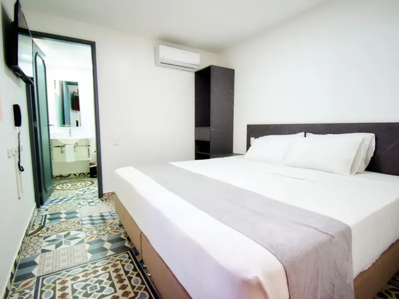 Hotel Brana Laureles — Superior King Room | 5-Night EDC Colombia Package