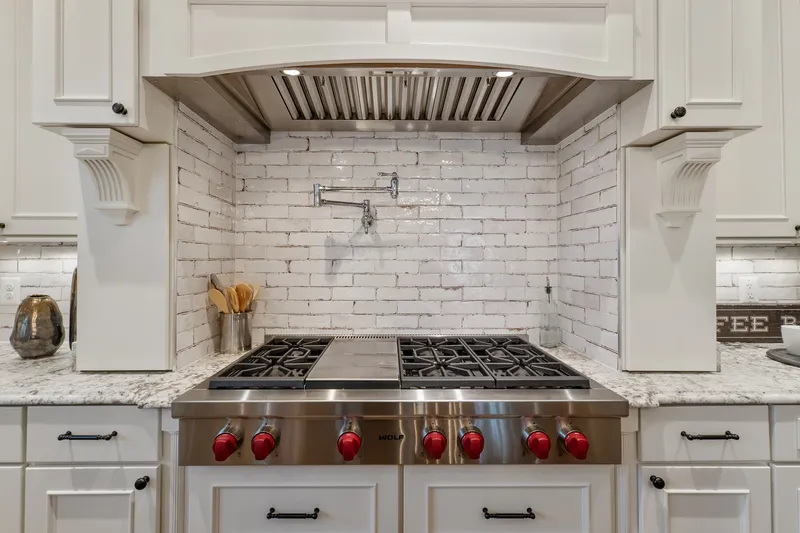 Kitchen range and hood