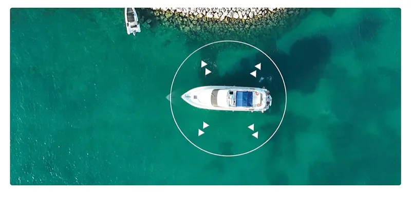 Yacht holding position with the Dockmate Positioning System