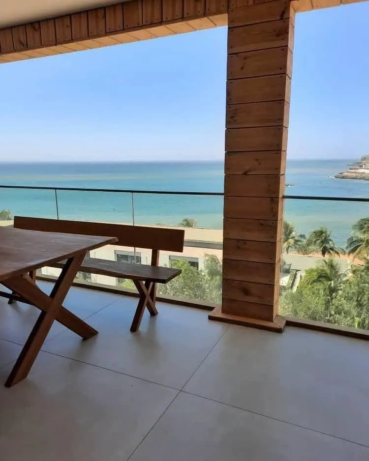 A LOUER - APPARTEMENT - CORNICHE OUEST - BORD DE MER