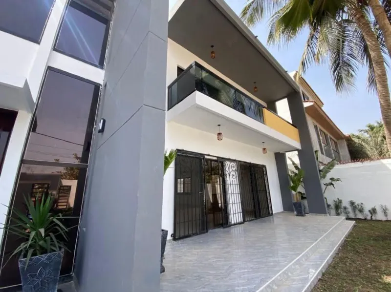 A LOUER - VILLA - CŒUR DES ALMADIES
