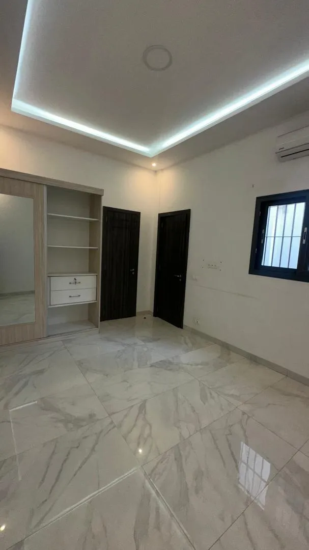 À LOUER - APPARTEMENT F5 - DAKAR  