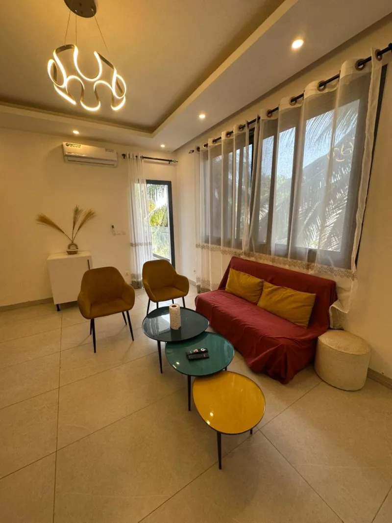 À VENDRE - STUDIO - NGOR ALMADIES