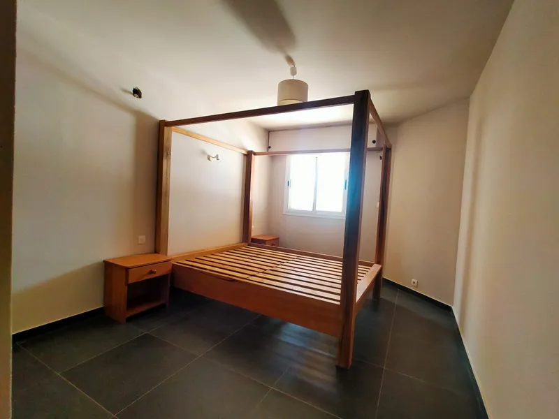 À VENDRE – VILLA AVEC PISCINE - SOMONE