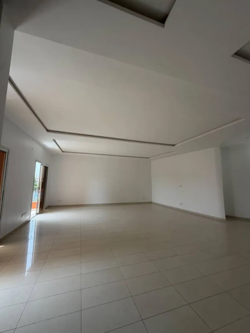 À LOUER – APPARTEMENT - POINT E - F5