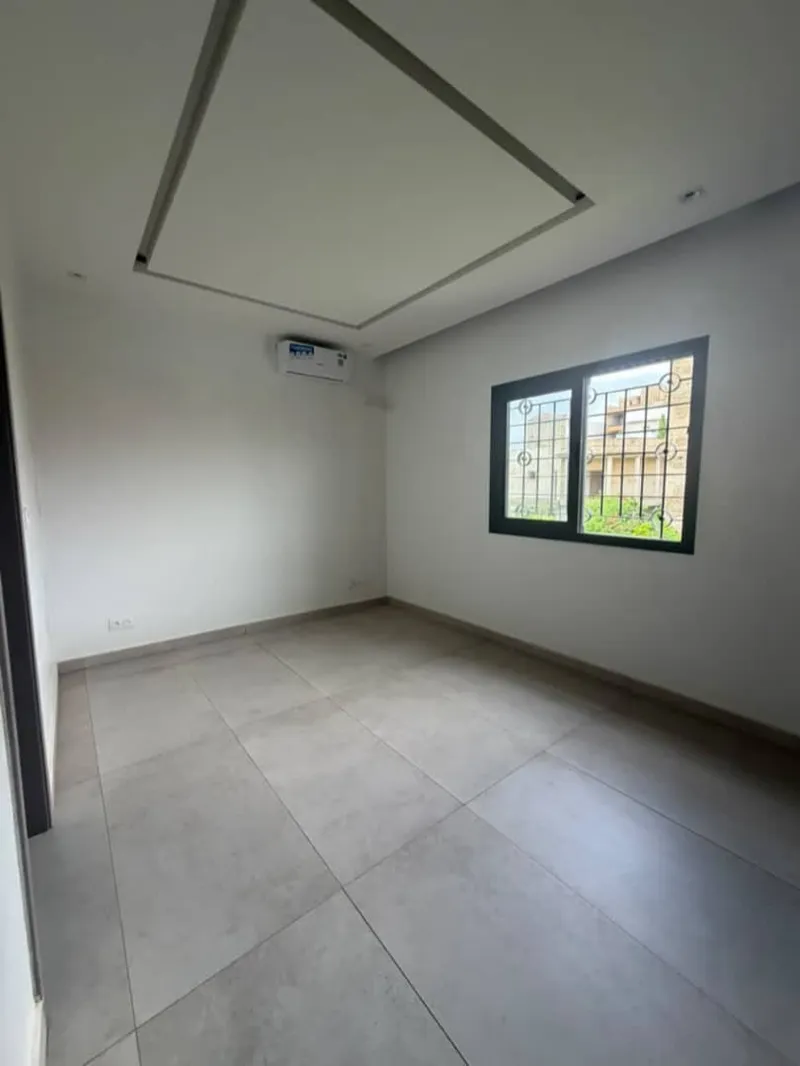 À LOUER – VILLA HAUT DE GAMME - MAMELLES - CITÉ CHEIKH AMAR