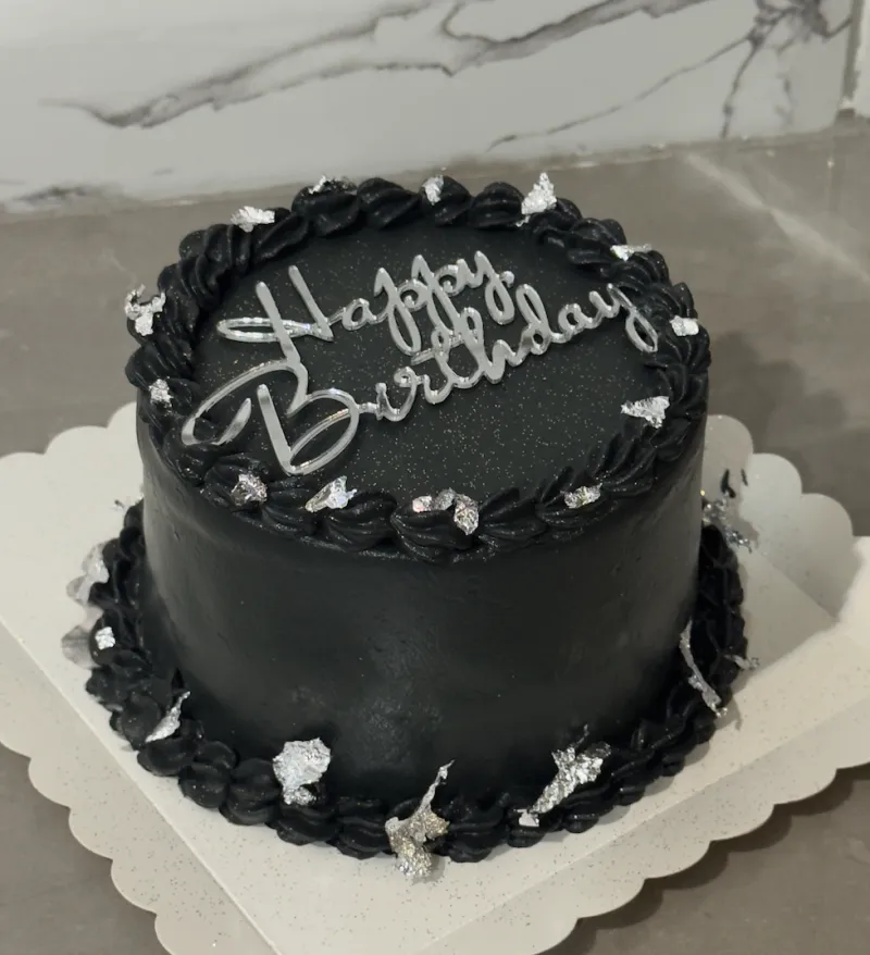 Pastel Negro con Plata
