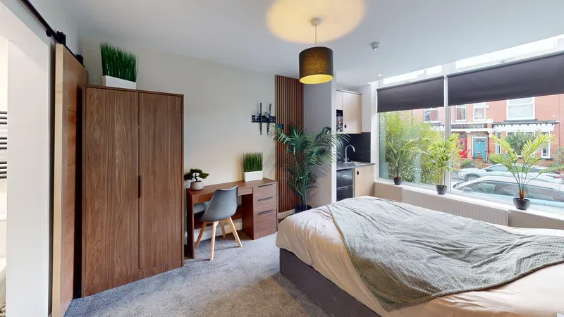 Ensuite HMO bedroom in Middleton