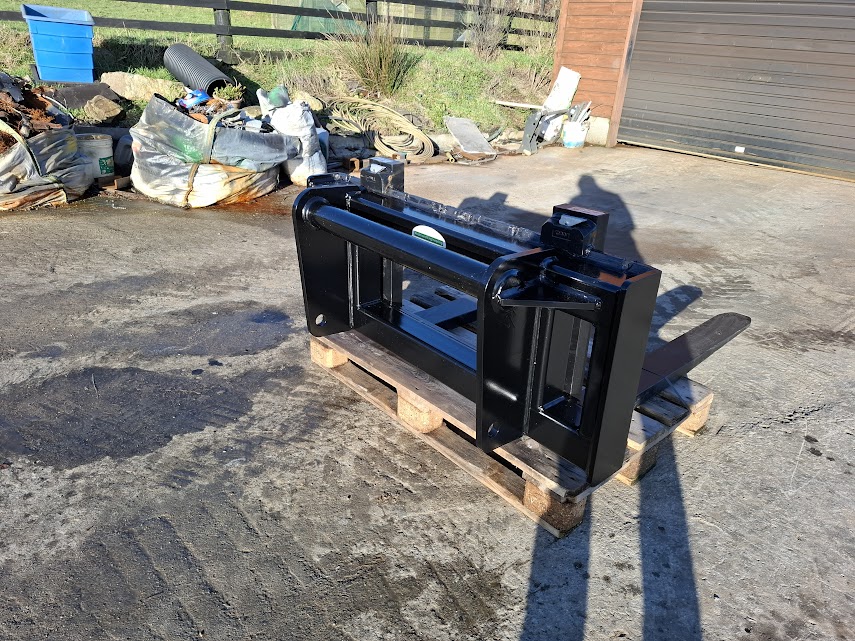 20 Inch Manitou Pallet Fork Carriage