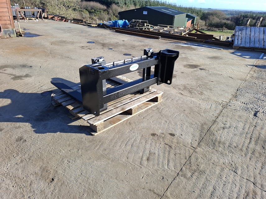 2.5 Ton Pin and Cone Pallet Forks
