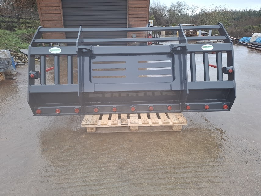 8ft Pin and Cone Contractor Spec Muck Fork