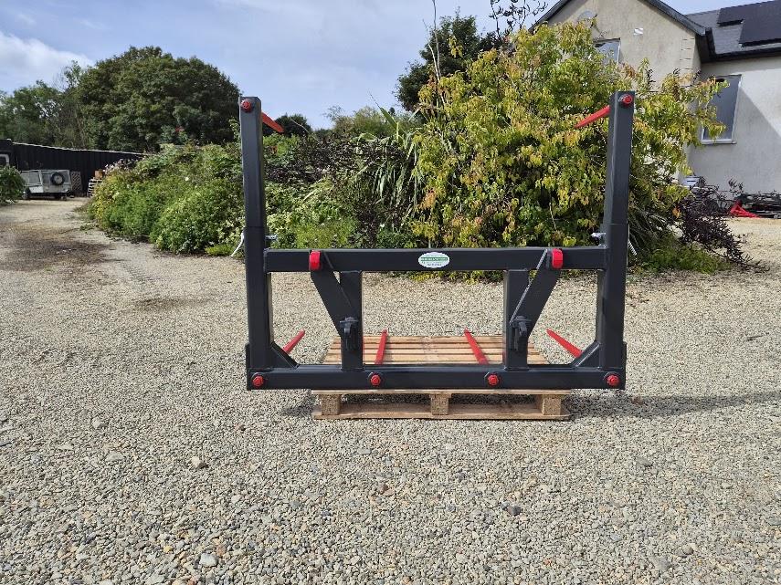 Adjustable 3 Bale Straw Handler – Euro 8