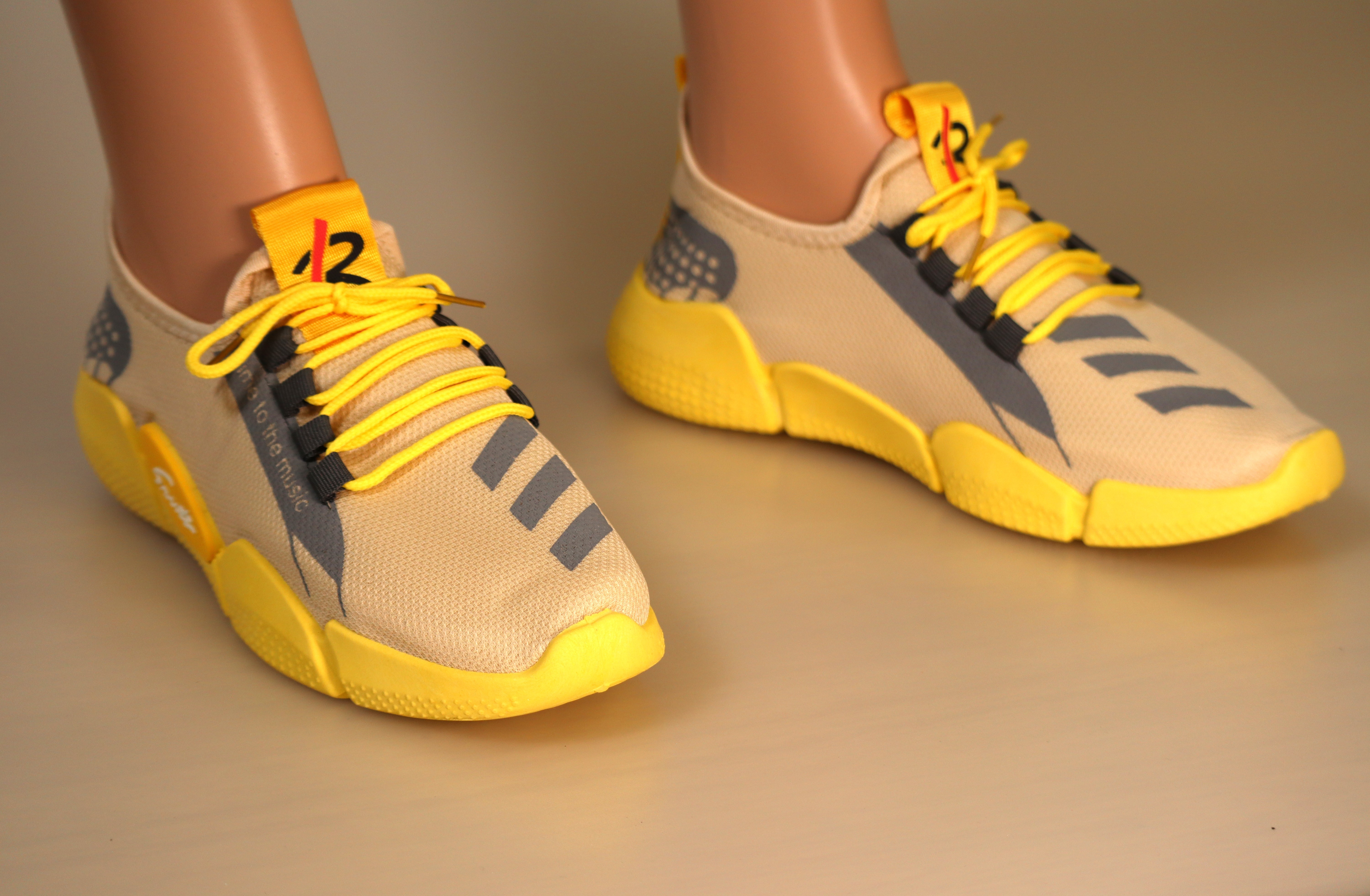 Sports, Yellow & Grey Walking Shoe